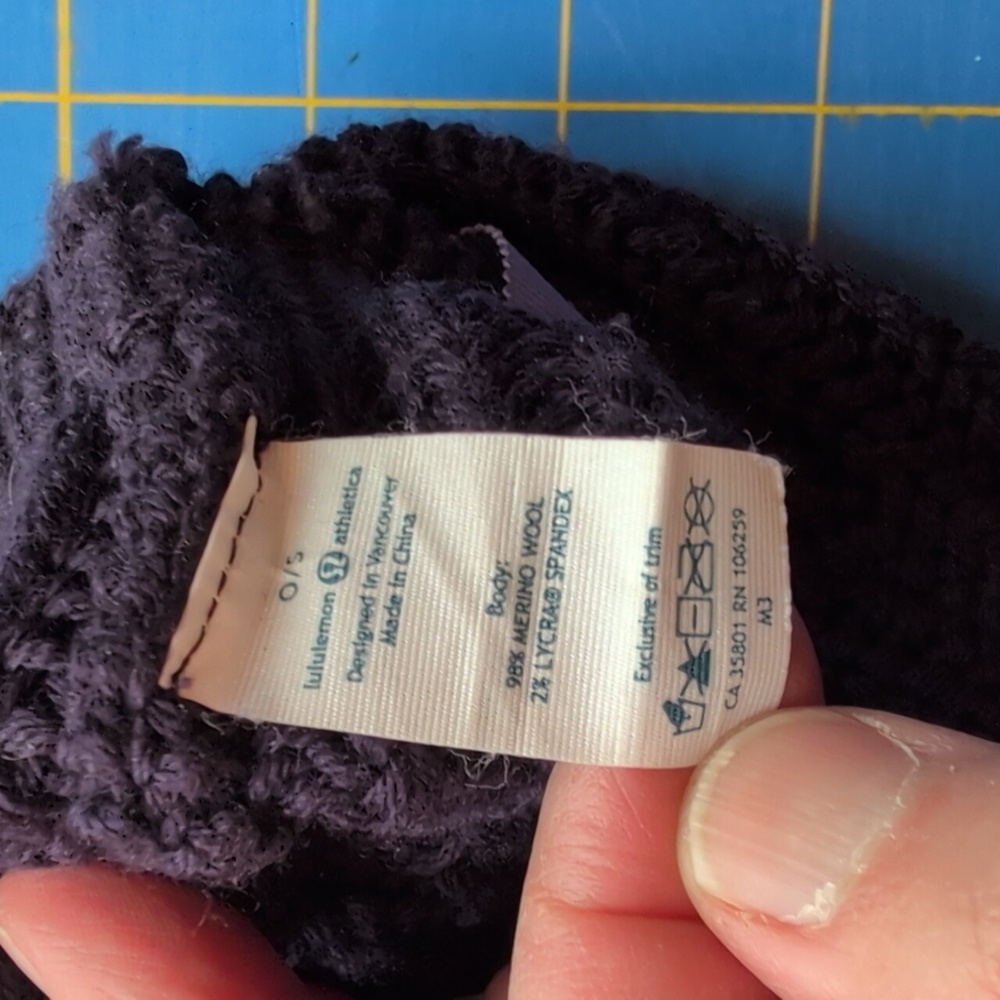 Lululemon, dark Purple Knit Leg Warmers - Picture 5 of 6